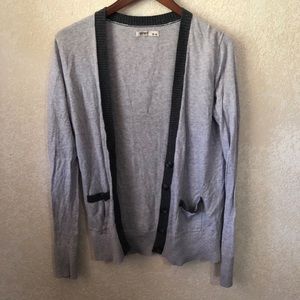 Grey cardigan
